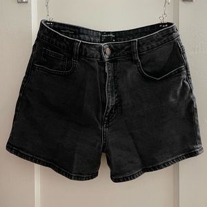 Stevie denim shorts in washed black.